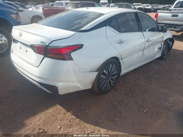 1N4BL4DV4RN434005 — 2024 Nissan Altima, фото 4 с аукциона IAAI, Правый бок