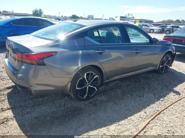 1N4BL4CV6SN415947 — 2025 Nissan Altima, фото 4 с аукциона IAAI, Передняя часть