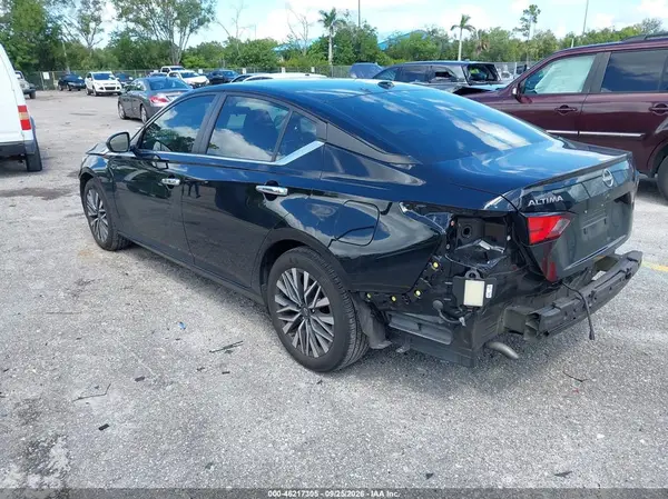 1N4BL4DV7SN332381 — 2025 Nissan Altima, фото 3 с аукциона IAAI, Передняя часть