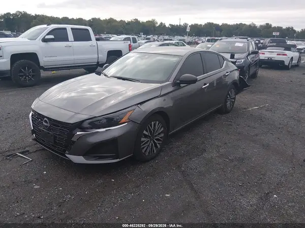 1N4BL4DV7SN380494 — 2025 Nissan Altima, фото 2 с аукциона IAAI, Передняя часть