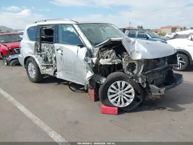 JN8AY2NC2J9554282 — 2018 Nissan Armada SV, Передняя часть справа (Right Front), фото до ремонта