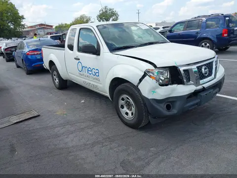 1N6BD0CT8FN733814 — 2015 Nissan Frontier S/SV-i4, Передняя часть (Front End), фото до ремонта