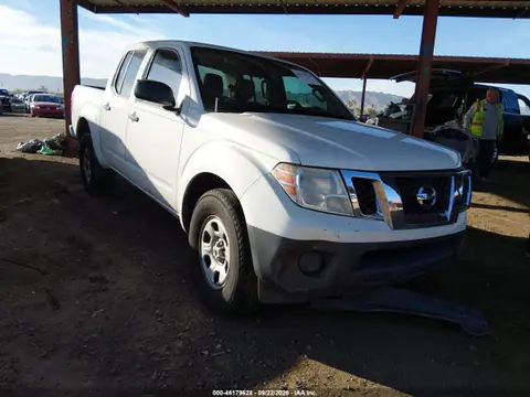 1N6AD0ER7EN755931 — 2014 Nissan Frontier S, Передняя часть слева (Left Front), фото до ремонта