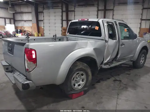 2015 Nissan FRONTIER S VIN 1N6BD0CT3FN739794 фото 4