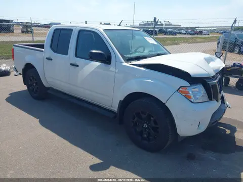 1N6ED0EB2MN702671 — 2021 Nissan Frontier SV 4X4, Передняя часть (Front End), фото до ремонта