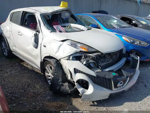 JN8AF5MR9ET452631 — 2014 Nissan JUKE S, Передняя часть (Front End), фото до ремонта