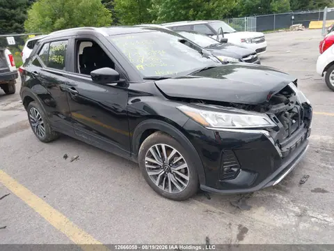 3N1CP5CV7SL476834 — 2025 Nissan Kicks Play SV, Салон (Interior Fire), фото до ремонта
