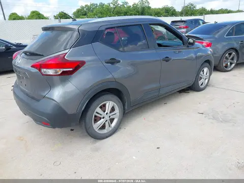 2019 Nissan KICKS S VIN 3N1CP5CU5KL470232 фото 4
