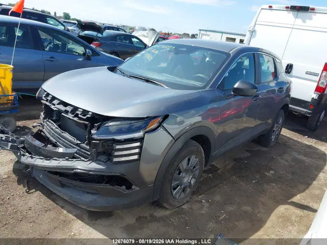 3N8AP6BB9SL342462 — 2025 Nissan Kicks S, фото 2 с аукциона IAAI 14.10.2026, Передняя часть
