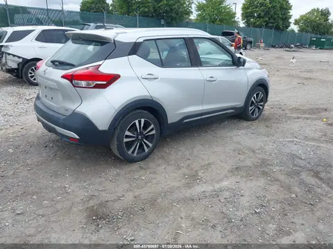2018 Nissan KICKS SR VIN 3N1CP5CU0JL525250 фото 4