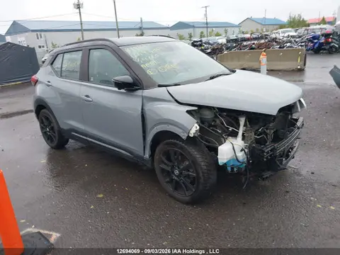 3N1CP5DV8ML472034 — 2021 Nissan Kicks SR, Передняя часть (Front), фото до ремонта