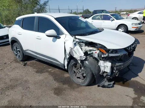 3N8AP6CA0SL303328 — 2025 Nissan Kicks SV FWD, Передняя часть (Front End), фото до ремонта