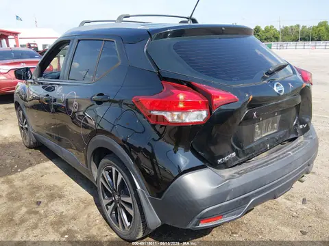 2018 Nissan KICKS SV VIN 3N1CP5CU3JL523136 фото 3