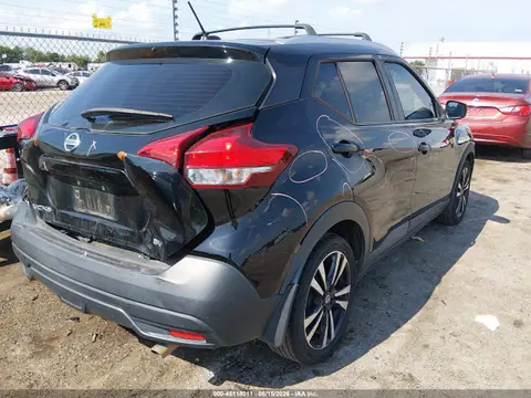 2018 Nissan KICKS SV VIN 3N1CP5CU3JL523136 фото 4
