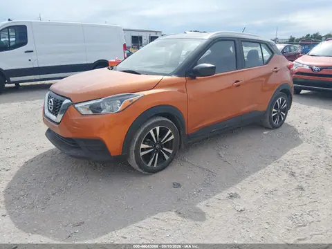 2018 Nissan KICKS SV VIN 3N1CP5CU5JL501669 фото 2