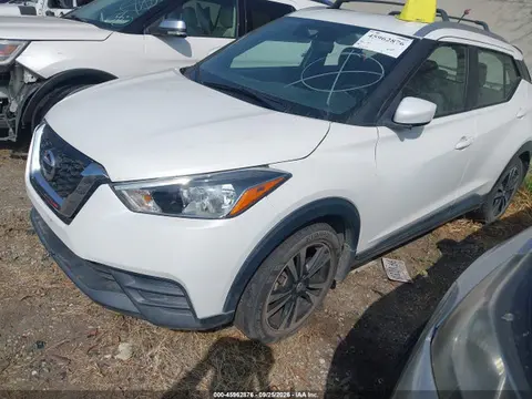 2019 Nissan KICKS SV VIN 3N1CP5CU8KL540449 фото 2