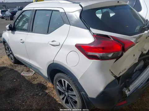 2019 Nissan KICKS SV VIN 3N1CP5CU8KL540449 фото 3