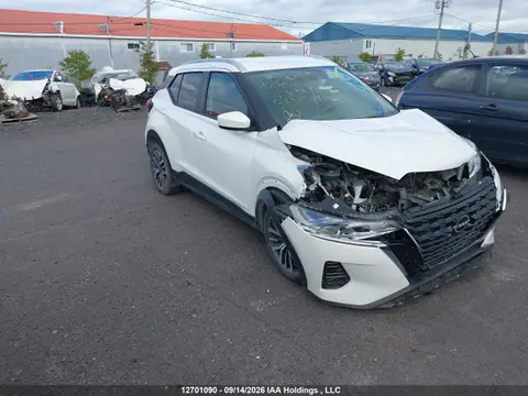 3N1CP5CV3RL576519 — 2024 Nissan Kicks SV, Передняя часть (Front), фото до ремонта