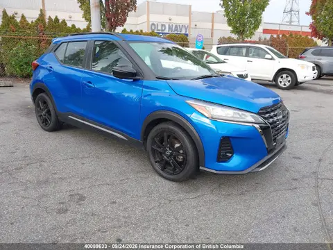 3N1CP5DV1NL526324 — 2022 Nissan Kicks, Передняя часть слева (Left Front), фото до ремонта