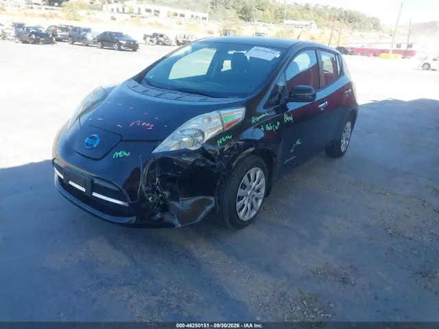 1N4AZ0CP6GC305181 — 2016 Nissan LEAF S, фото 2 с аукциона IAAI 14.10.2026, Передняя часть слева