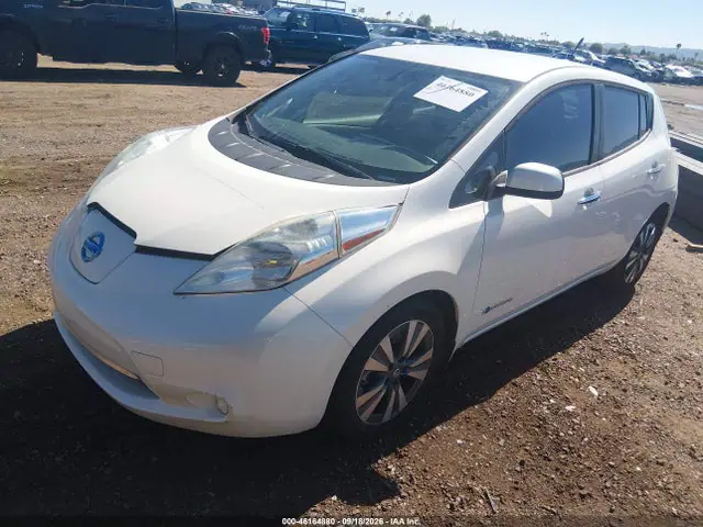 1N4BZ0CP9HC305388 — 2017 Nissan LEAF SV, фото 2 с аукциона IAAI 13.10.2026, Естественный износ