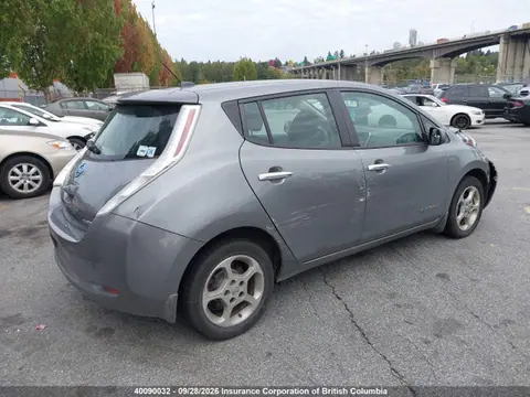 2015 Nissan Leaf VIN 1N4AZ0CPXFC335217 фото 4