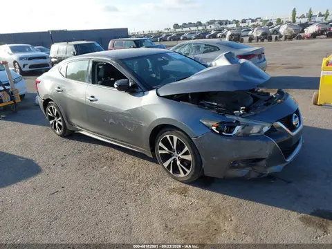 1N4AA6AP4JC361379 — 2018 Nissan Maxima 3.5 SV, Передняя часть (Front End), фото до ремонта
