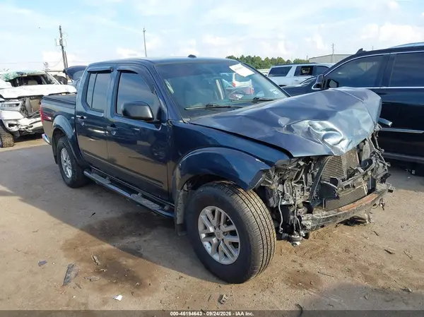 1N6AD0EV0HN758087 — 2017 Nissan Navara (Frontier), Передняя часть (Front End), фото до ремонта