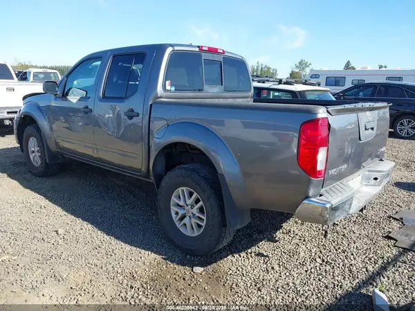 1N6AD0EVXJN745014 — 2018 Nissan Navara (Frontier), фото 3 с аукциона IAAI, Передняя часть