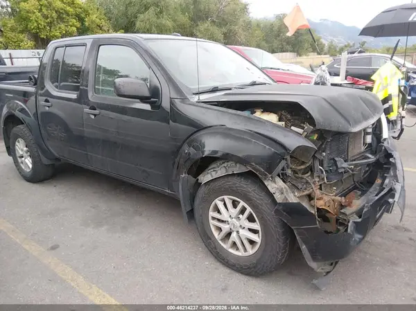 1N6AD0EV7JN738781 — 2018 Nissan Navara (Frontier), Передняя часть (Front End), фото до ремонта