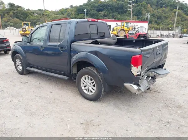 1N6AD0EVXJN757602 — 2018 Nissan Navara (Frontier), фото 3 с аукциона IAAI, Передняя и задняя части