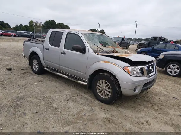 1N6DD0ER9KN736807 — 2019 Nissan Navara (Frontier), Передняя часть (Front End), фото до ремонта