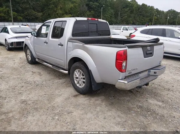 1N6DD0ER9KN736807 — 2019 Nissan Navara (Frontier), фото 3 с аукциона IAAI, Передняя часть