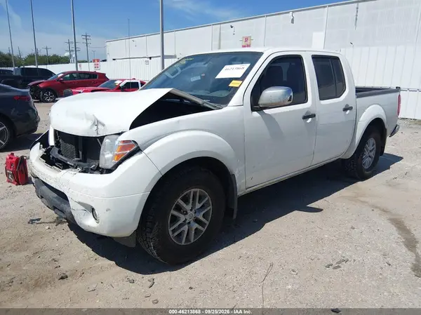 1N6DD0ER7KN719536 — 2019 Nissan Navara (Frontier), фото 2 с аукциона IAAI, Передняя часть