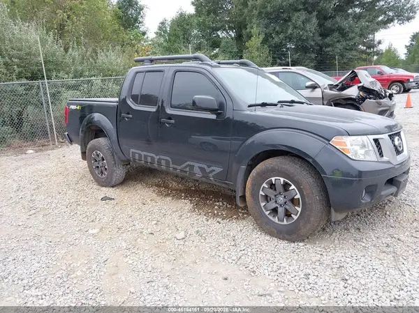 1N6ED0EB2LN718870 — 2020 Nissan Navara (Frontier), Передняя часть слева (Left Front), фото до ремонта