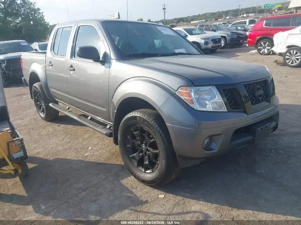 1N6ED0EB4LN704257 — 2020 Nissan Navara (Frontier), Передняя часть слева (Left Front), фото до ремонта