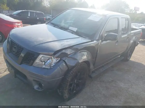 1N6ED0EB4LN704257 — 2020 Nissan Navara (Frontier), фото 2 с аукциона IAAI, Передняя часть слева