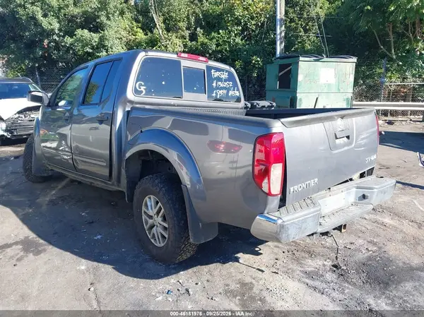 1N6ED0EBXMN718391 — 2021 Nissan Navara (Frontier), фото 3 с аукциона IAAI, Передняя часть справа