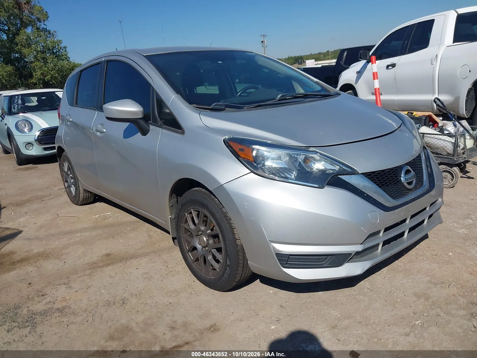 2018 Nissan Versa Note Sv VIN 3N1CE2CPXJL355994 фото 2