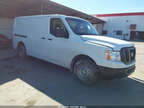 1N6BF0KM7KN802880 — 2019 Nissan Nv Cargo NV1500, Передняя часть слева (Left Front), фото до ремонта