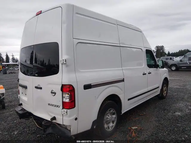 1N6BF0LY7HN800539 — 2017 Nissan Nv Cargo NV2500 Hd SV V6, фото 4 с аукциона IAAI 30.09.2026, Передняя и задняя части