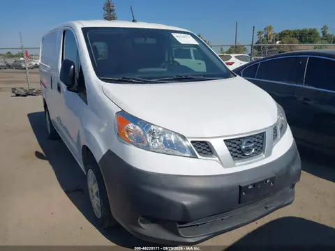 3N6CM0KN9JK693801 — 2018 Nissan NV200 S, Передняя часть (Front End), фото до ремонта