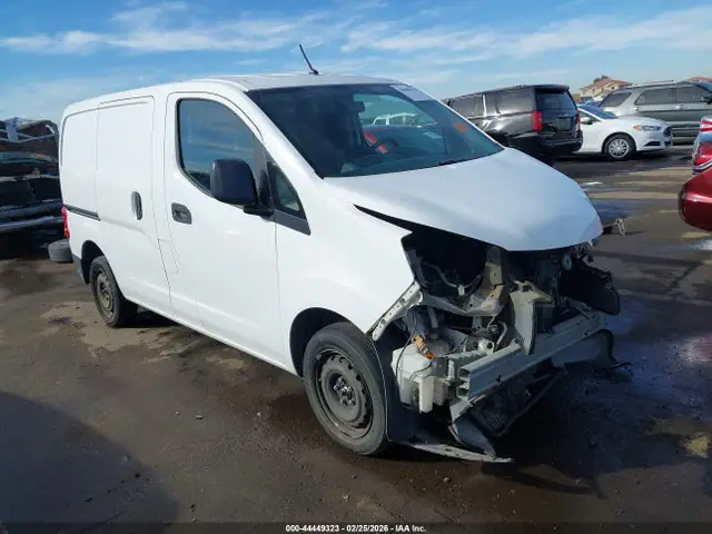 3N6CM0KNXKK700434 — 2019 Nissan NV200 S, Передняя часть слева (Left Front), фото до ремонта