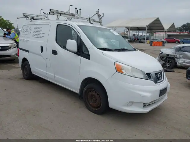 3N6CM0KN6FK719844 — 2015 Nissan NV200 SV, Естественный износ (Normal Wear & Tear), фото до ремонта