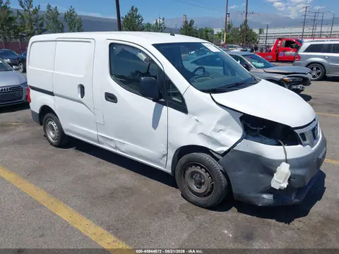 3N6CM0KN1FK732601 — 2015 Nissan NV200 SV, Передняя часть (Front End), фото до ремонта