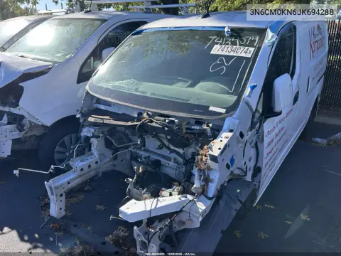 3N6CM0KN6JK694288 — 2018 Nissan NV200, Передняя часть, фото до ремонта