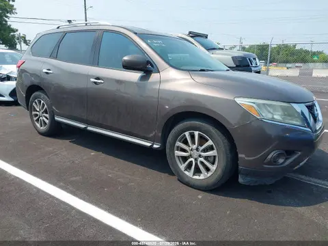 5N1AR2MN7FC688139 — 2015 Nissan Pathfinder S, Левый бок (Left Side), фото до ремонта