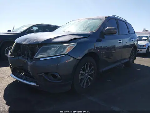2014 Nissan Pathfinder Sv VIN 5N1AR2MN5EC675226 фото 2
