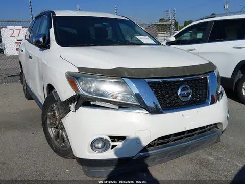 5N1AR2MN2EC728061 — 2014 Nissan Pathfinder SV, Передняя часть (Front End), фото до ремонта