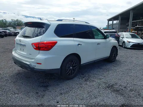 2017 Nissan Pathfinder Sv VIN 5N1DR2MN3HC626611 фото 4